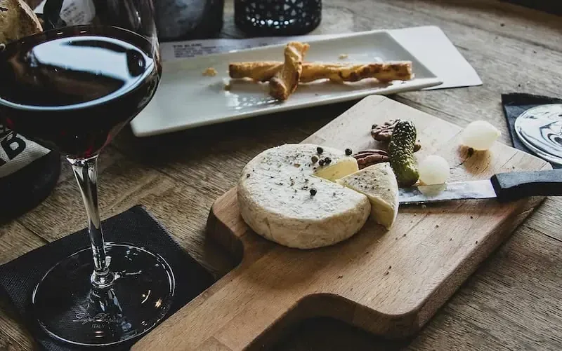 Gedeckter Tisch bei einer Food-Tour in Funchal