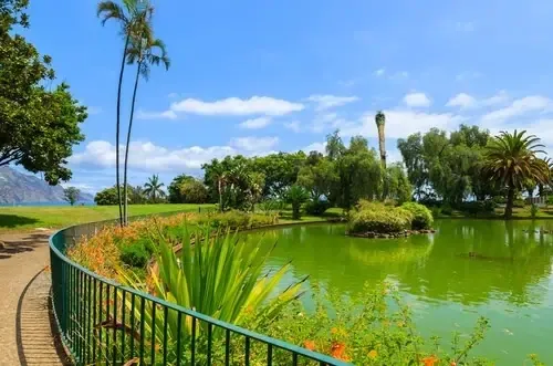 Parque de Santa Catarina in Funchal mit Blick auf die Bucht
